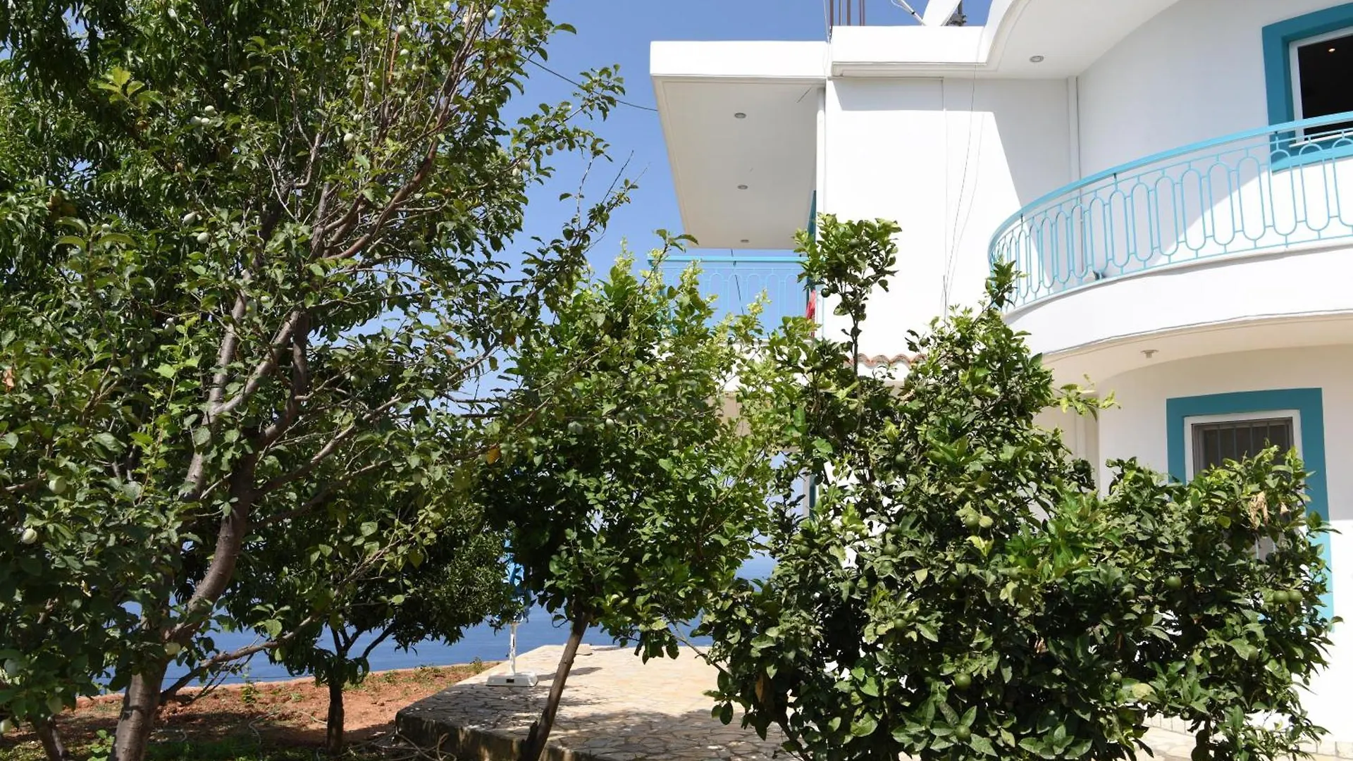 Endless Blue Apartments Dhërmi Albania